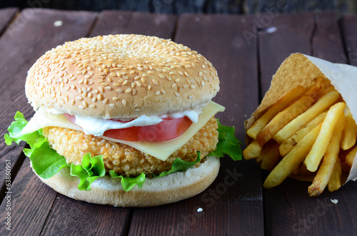 Naklejka samoprzylepna Burger z kurczaka
