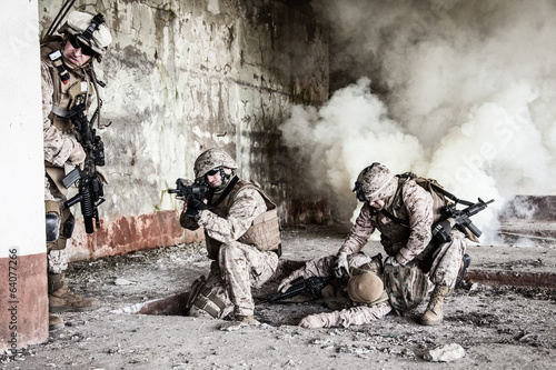 Board z aluminiowym obramowaniem My marines w akcji