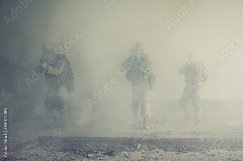 Board z aluminiowym obramowaniem My marines w akcji