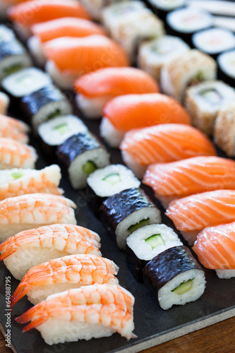 Naklejka samoprzylepna Świeże sushi
