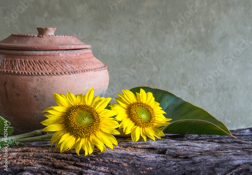 Naklejka na szybę still life beautiful sunflowers