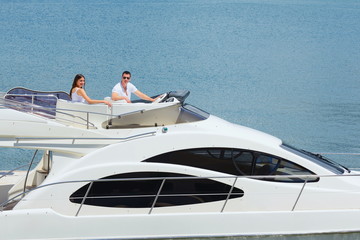 Wall Mural - young couple on yacht