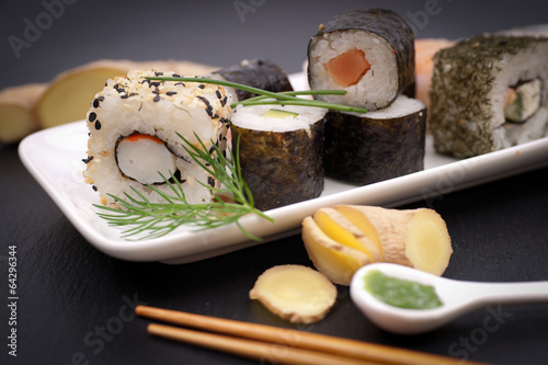 Naklejka samoprzylepna Świeże sushi