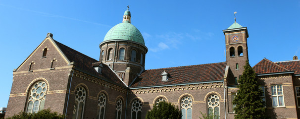 Wall Mural - sint bavo kerk noordwijkerhout (hoofdgebouw)