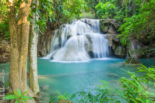 Nowoczesny obraz na płótnie Waterfall in deep forest of Thailand