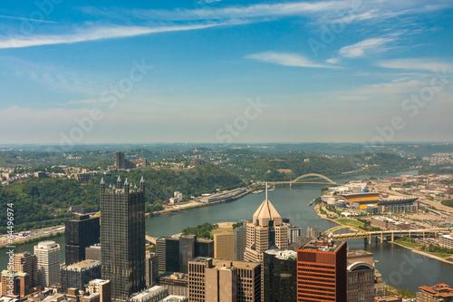 Board z aluminiowym obramowaniem Pittsburgh, pennsylvania - widok na panoramę rzeki od najwyższego b