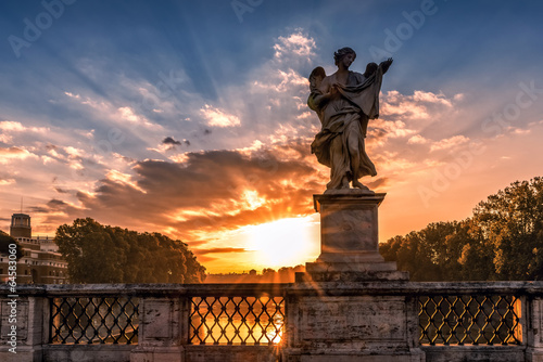 Board z aluminiowym obramowaniem Wschód słońca nad ponte sant'angelo, Rzym
