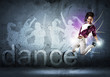 © adam121 - dancer