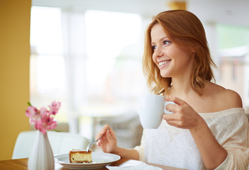 Canvas Print - Eating dessert