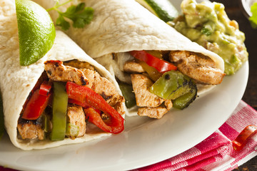 Wall Mural - Homemade Chicken Fajitas with Vegetables