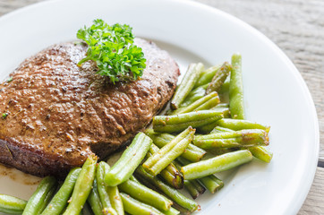 Canvas Print - Beef Steak with green beans