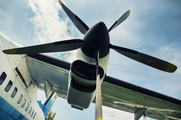 Engine propeller aircraft