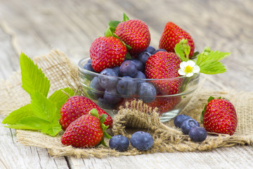 Wall Mural - fresh fruits in a bowl