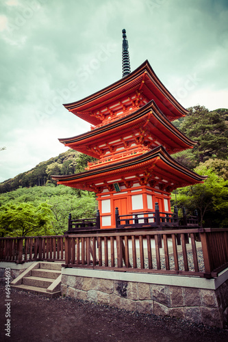 Tapeta ścienna Trzypiętrowa pagoda, świątynia taisan-ji, świątynia kiyomizu-dera, Kioto