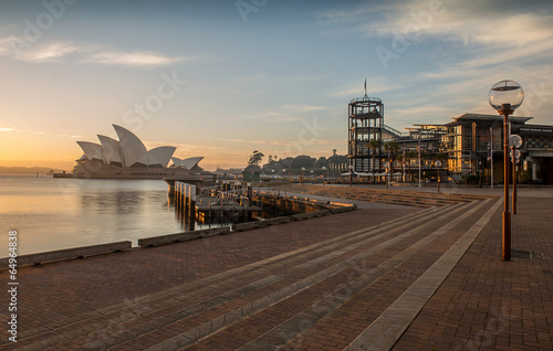 Board z aluminiowym obramowaniem Wschody i zachody w operze landmark sydney, australia