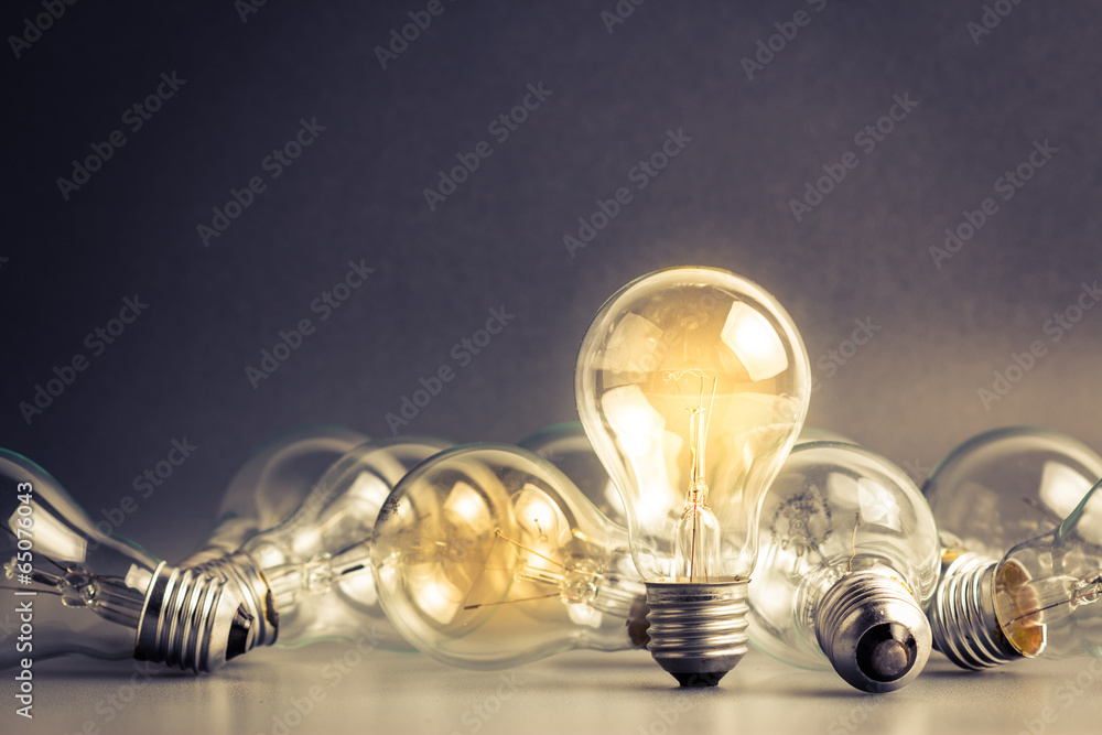 Light bulbs - obrazy, fototapety, plakaty 
