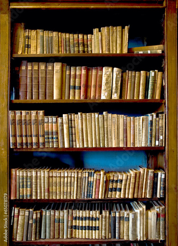 Naklejka samoprzylepna Książki w bibliotece