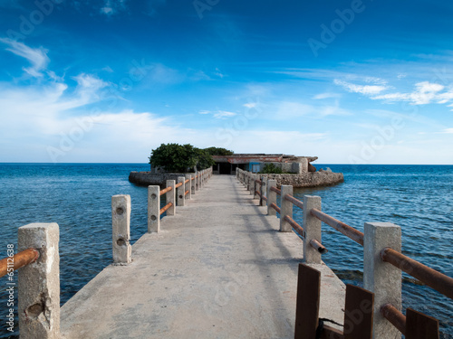Board z aluminiowym obramowaniem Molo w morze, Hawana, Kuba
