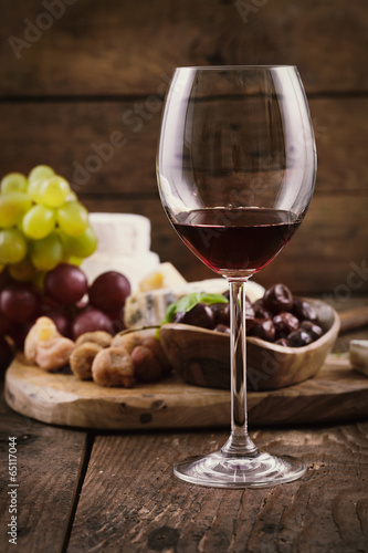 Board z aluminiowym obramowaniem Czerwone wino i ser