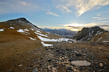 Wall Mural - mountainscape at sunset