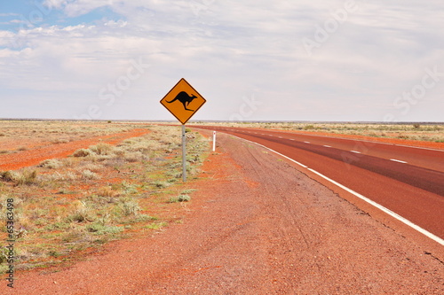 Board z aluminiowym obramowaniem Australijskie niekończące się drogi