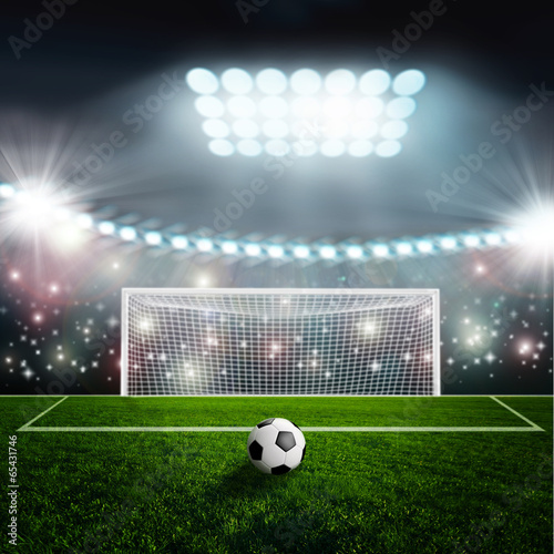 Board z aluminiowym obramowaniem Piłka nożna na arenie stadionu zielony