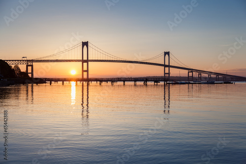 Naklejka - mata magnetyczna na lodówkę Newport Bridge Sunrise