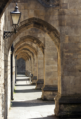 Naklejka na drzwi Archway at Winchester Cathedral