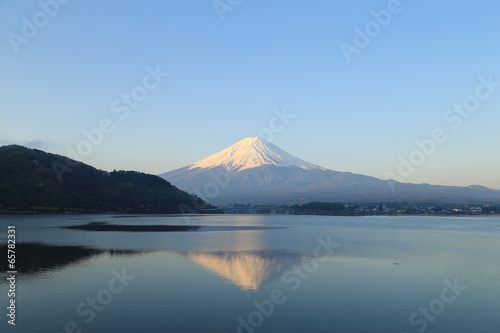 Obraz na płótnie canvas czteroczęściowy "tetraptyk" Mount fuji, widok z jeziora kawaguchiko