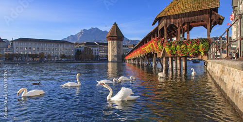 Photographie Lucerne, le Pont de la Chapelle au petit matin