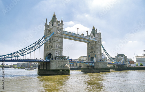 Naklejka samoprzylepna Tower Bridge w Londynie