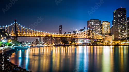 Obraz na płótnie canvas czteroczęściowy "tetraptyk" Most queensboro nocą