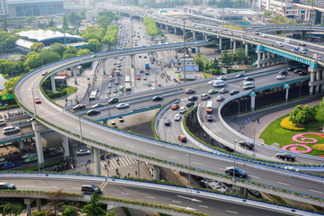 Canvas Print - closeup of the city interchange in the early morning rush hour