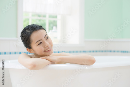 お風呂に入る若い女性 Buy This Stock Photo And Explore Similar Images At Adobe Stock Adobe Stock お風呂に入る若い女性 Buy This Stock Photo And Explore Similar Images At Adobe Stock Adobe Stock