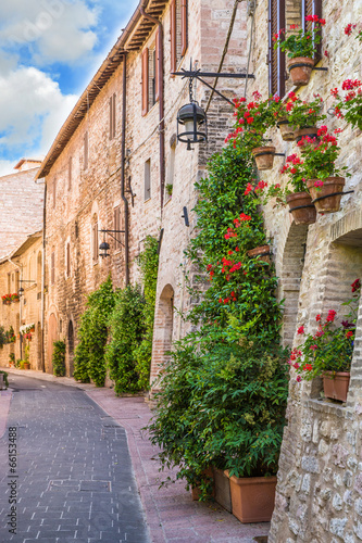 Naklejka na drzwi Vicolo con fiori, Assisi