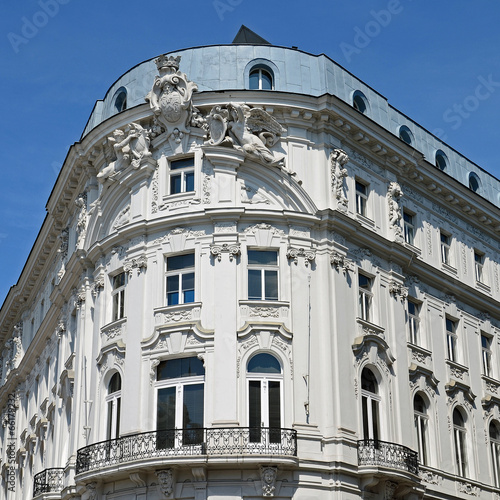 Board z aluminiowym obramowaniem Wien