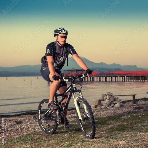 Plakat na papierze fotorealistycznym Rower górski
