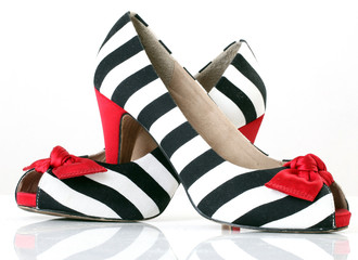 women's fashion black and white shoes with red heels and bow