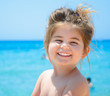© Uncleraf - Bambina al mare che ride