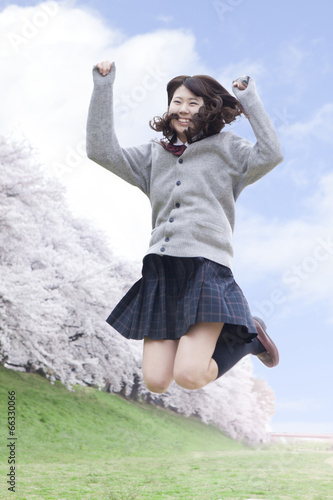 ジャンプする女子高生 Stock Photo Adobe Stock