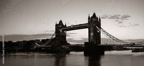 Naklejka samoprzylepna Tower Bridge Londyn