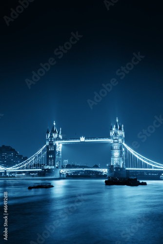 Naklejka samoprzylepna Tower Bridge w nocy