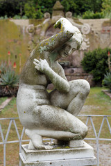 Canvas Print - statue of paolina buonaparte, portoferraio, elba, italy