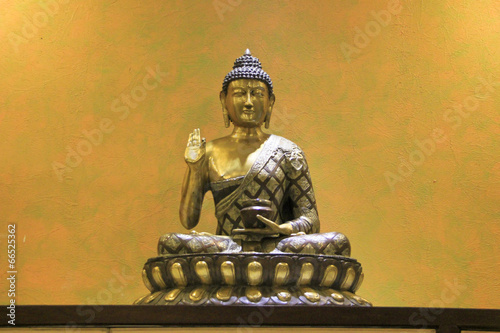 Obraz na płótnie canvas Budda na siedzeniu lotosu