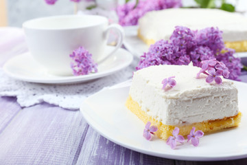 Sticker - Delicious dessert with lilac flowers