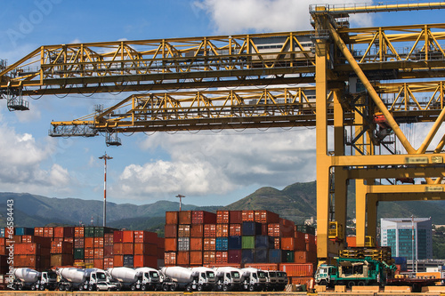 Piattaforma logistica portuale