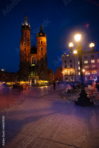 Board z aluminiowym obramowaniem St mary's basilica, rynek glowny in krakow