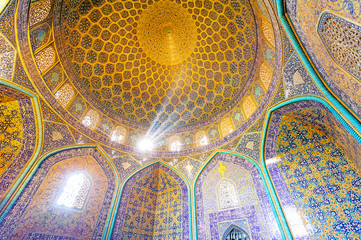 Wall Mural - Sheikh Lotfollah Mosque in Naghsh-e Jahan Square, Isfahan, Iran