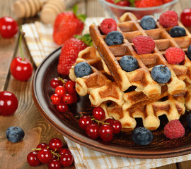 Canvas Print - Liege waffles with berries