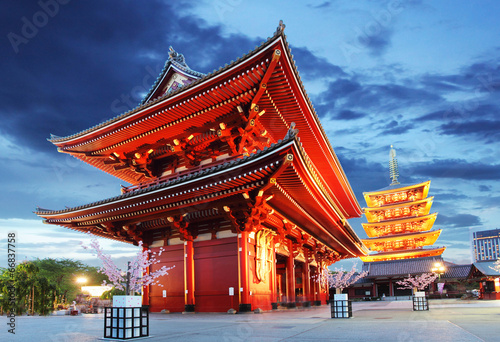 Obraz na płótnie canvas trzyczęściowy "tryptyk" Tokyo - sensoji - ji, świątynia w asakusa, japonia